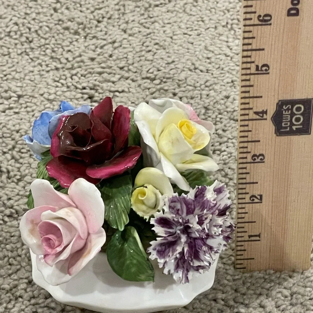 Hand Made Hand Painted‎ Radnor Bone China Floral Porcelain Bouquet - Multicolor